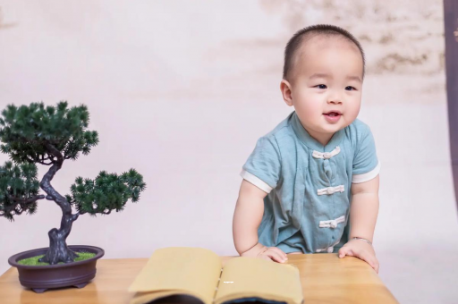 寿光宝宝爱吐奶是什么原因